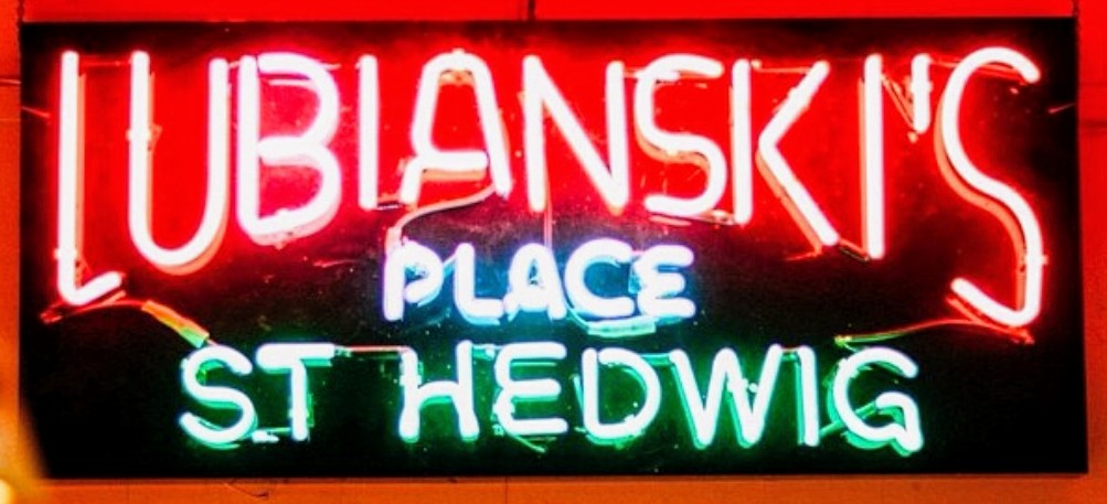 Lubianski's Place neon sign, Saint Hedwig